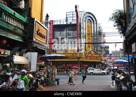 Yaowarat Road (Chinatown), Samphanthawong District, Bangkok, Thailand Stock Photo