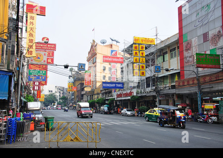 Yaowarat Road (Chinatown), Samphanthawong District, Bangkok, Thailand Stock Photo