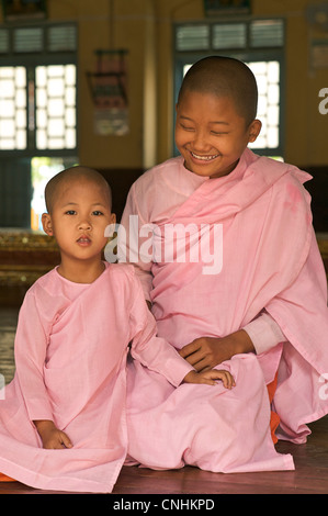 Buddhist nuns at a nunnery at  Thanboddhay Paya,  Monywa, Burma. Myanmar Stock Photo