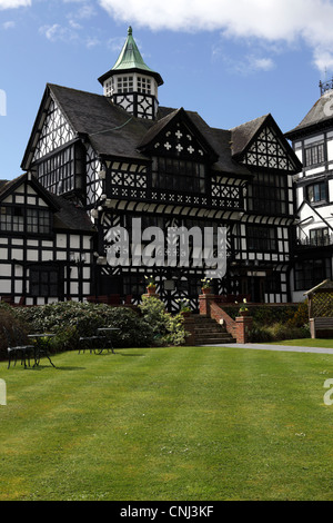 The Wild Boar Hotel in Tarporley,Cheshire.Although built in Tudor style it was in fact built in 1886 by local timber merchants. Stock Photo