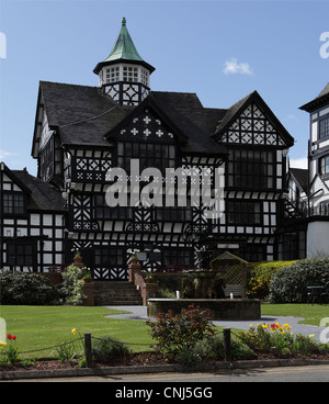 The Wild Boar Hotel in Tarporley,Cheshire.Although built in Tudor style it was in fact built in 1886 by local timber merchants. Stock Photo