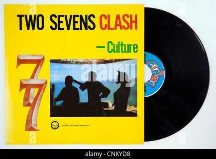 The clash 1977 hi-res stock photography and images - Alamy