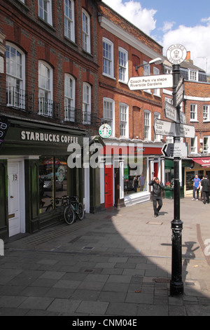 Thames Street Windsor Berkshire Stock Photo - Alamy