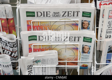 Die Zeit German newspapers on a stand Stock Photo