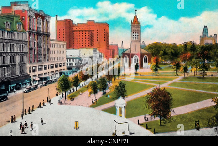 The Green and Chapel Street, New Haven, Connecticut, circa 1920 Stock Photo