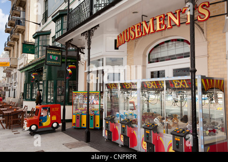 UK, England, Devon, Torquay harbour, Victoria Parade amusement arcade Stock Photo