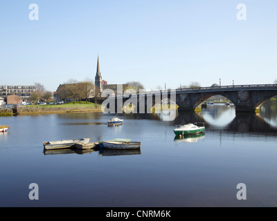 The River Leven And Old Dumbarton Bridge, Dumbarton, Scotland Stock ...