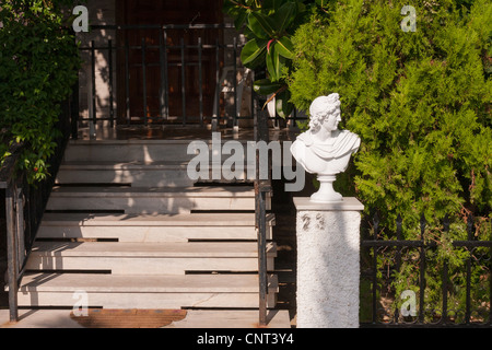 bust outside a house in Zakynthos town Stock Photo