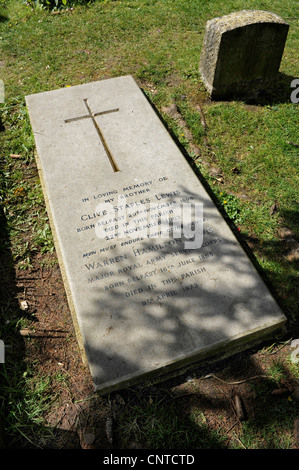 Grave Of C S Lewis, Holy Trinity Church, Oxford, Uk Stock Photo - Alamy