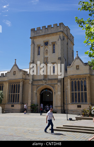 Entrance to the Harpur shopping centre, Bedford town, Bedfordshire, England Stock Photo