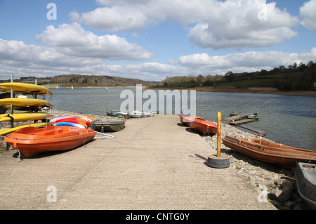 Boats pulled up on a slipway alongside Ardingly reservoir in West Sussex Stock Photo