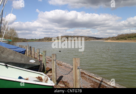 Sailing boats alongside Ardingly Reservoir in West Sussex Stock Photo