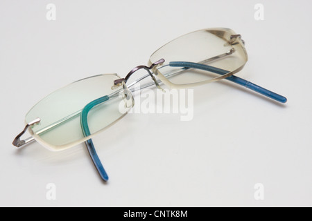 reading glasses frameless Stock Photo