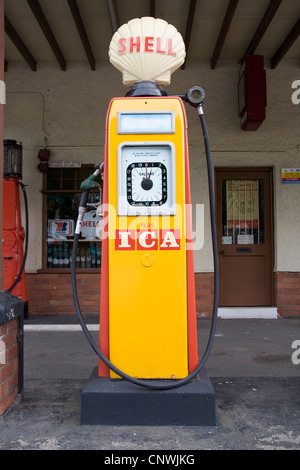 Old fashioned Shell Petrol pump Stock Photo