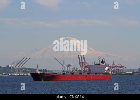 View of Mount Rainier, Washington, United States, from Elliot Bay Stock Photo