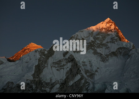 Sunset over Mount Everest (8,848 m) in Khumbu region in the Himalayas, Nepal. Stock Photo