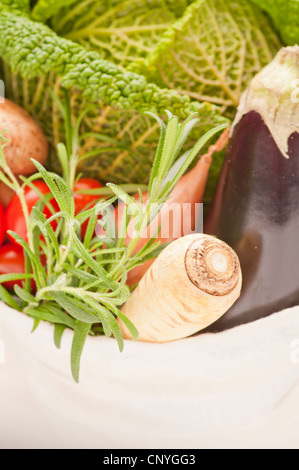 Environmentally friendly shopping bag filled with vegetables Stock Photo