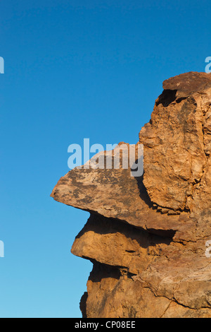 Fae Like Rocks Face like rock formation in devil's garden Stock Photo - Alamy