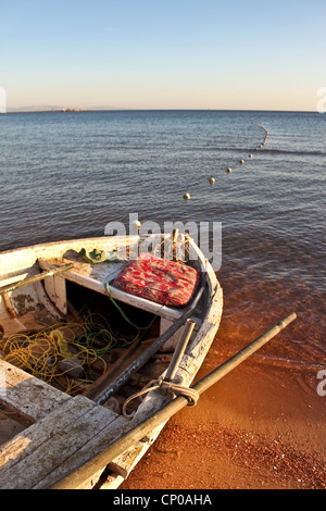 Boat in the red sea at Dahab, Egypt Stock Photo - Alamy