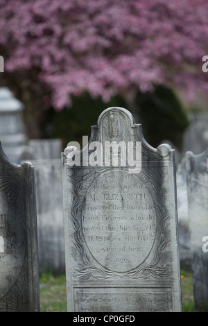 Headstone detail from the historic First Congregational Church (First Old Church) graveyard in Bennington, Vermont, USA Stock Photo
