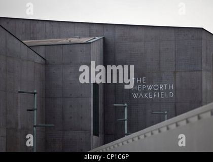 front elevation and sign over the entrance of The Hepworth Wakefield Stock Photo
