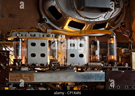 Radio telefunken hi-res stock photography and images - Alamy