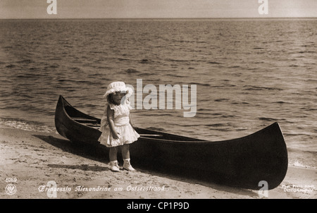 Alexandrine Irene, 7.4.1915 - 2.10.1980, Princess of Prussia, as child