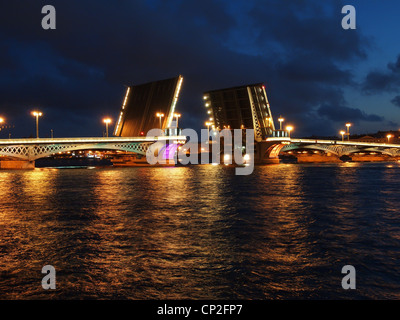 Blagoveshchensky Bridge (Lieutenant Schmidt Bridge) in St. Petersburg, Russia, during the White Nights Stock Photo