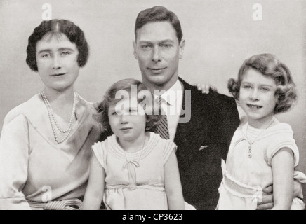 King George VI with his wife Queen Elizabeth and daughters Margaret and Elizabeth, later to reign as Queen Elizabeth II Stock Photo