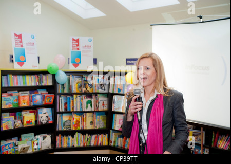 Adele Parks at Harlesden library Stock Photo - Alamy
