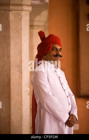 A turbaned guard at the City Palace, Jaipur, India The City Palace is a complex of palaces in central Jaipur built between 1729 Stock Photo