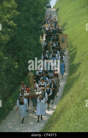 Trentino Alto Adige, Val Badia, Pieve di Marebbe; Ladin minority, PROCESSION Feast of the Assumption Stock Photo