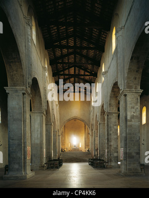 Abruzzo - Fossacesia (Ch) - Abbey of San Giovanni in Venere. Interior. Stock Photo