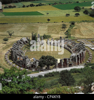 Abruzzo - St. Victorinus (Aq). Ruins of the ancient city of Amiternum. The Roman amphitheater, the first century AD Stock Photo