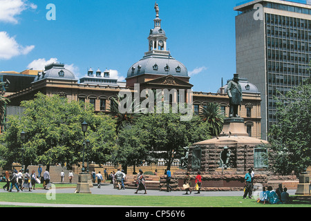 Republic Of South Africa, Pretoria Church Square Monument And Paul Kruger Stock Photo