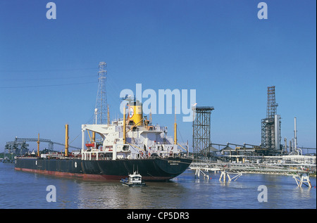 United States of America - Louisiana - New Orleans - Mississippi - oil facilities. Stock Photo