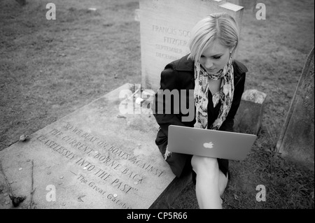 Blond Girl Grave Black White Cemetery Stock Photo 220007353