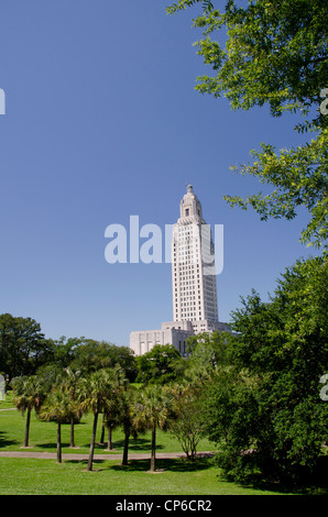 Louisiana, Baton Rouge. Louisiana State Capitol building. The 34-story 'new' building is the nation's tallest state capital. Stock Photo