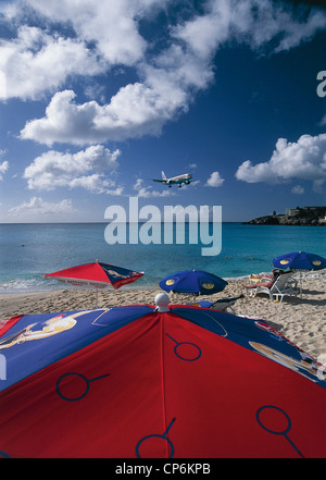 Netherlands Antilles (outside territory of Netherlands) Sint Maarten. Sunset Beach, beach near Princess Juliana International Stock Photo