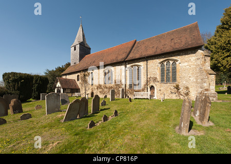 Village churchyard St Mary's Church parish Kemsing Stock Photo