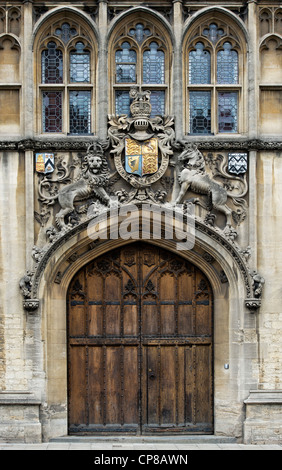 The Royal Coat of Arms at Braesnose College, Oxford University. Oxford, Oxfordshire, England Stock Photo