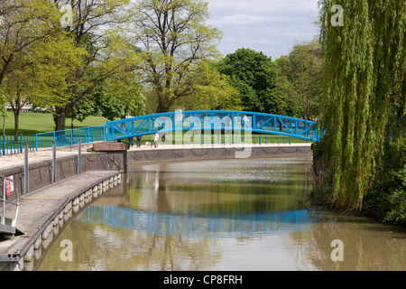 Blue Foot Bridge Over River Nene In Northampton Stock Photo