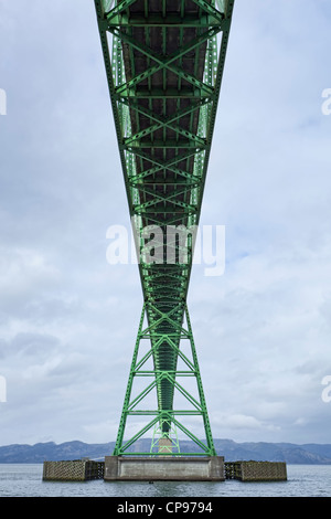 Astoria-Megler Bridge, Columbia River, a steel girder continuous truss bridge spanning the Columbia River