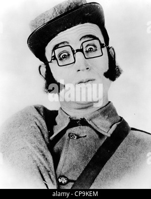 HAROLD LLOYD (1893-1971) US film actor and producer in his 'glasses character' Stock Photo