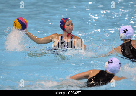 KELLY RULON OF THE USA WOMEN'S WATER POLO TEAM AT THE WATER POLO TEST EVENT, WATER POLO ARENA, LONDON OLYMPIC PARK. 05 MAY 2012. Stock Photo