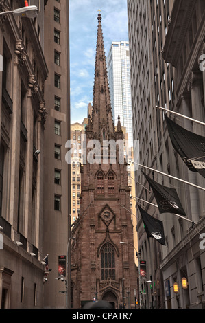 Trinity church at 79 Broadway near Wall Street in Manhattan, New York City Stock Photo