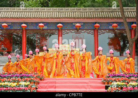 A group of traditional Chinese dancers at the tourist center on Mount Kongtong near Pingliang city in China. Stock Photo