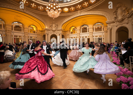 The great fancy dress ball (Second Empire period dress), on the occasion of the event: 'Vichy celebrates Napoleon III' (Vichy). Stock Photo