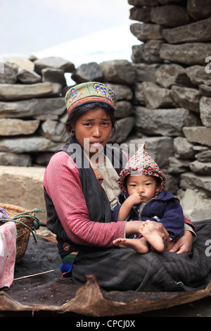 Nepali mother with child - Nepal Stock Photo