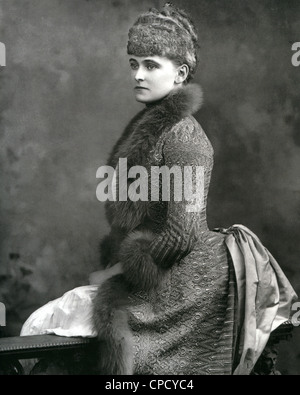 DAISY GREVILLE, COUNTESS OF WARWICK (1861-1938) mistress of the Prince ...
